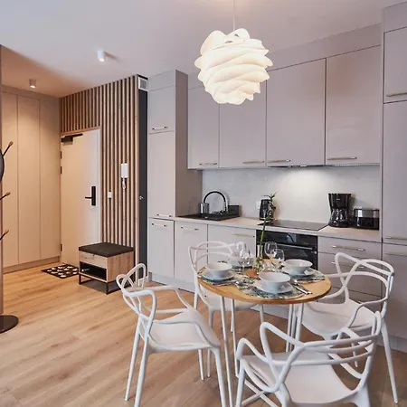 - Baltycki * سفينويتشي